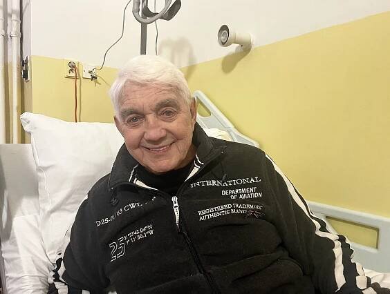 Jiří Krampol v nemocnici bojuje o život, blízcí se za ním prý jezdí loučit