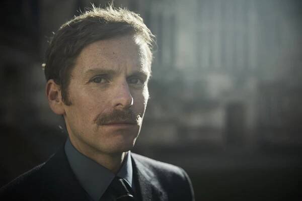 Endeavour - Zdání klame - Z filmu - Shaun Evans