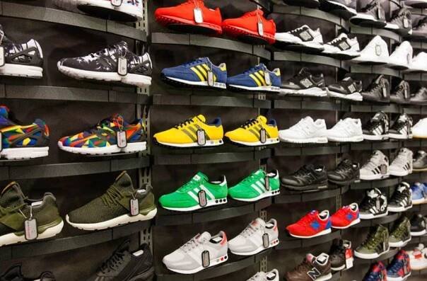😊 [2024] Foot Locker Hours & Location Near Me 😊 3