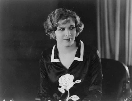 Figures Don't Lie - Z filmu - Esther Ralston