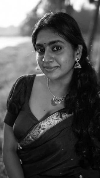 In pics: Stunning looks of Nimisha Sajayan