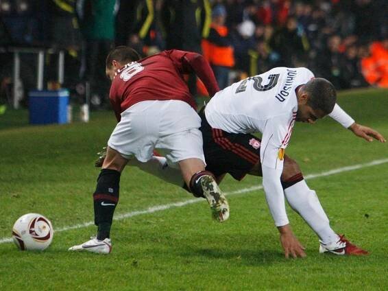 Tvrdé střety, vyhecovaný Řepka a špatní hosté. Sparta vs. Liverpool 0:0