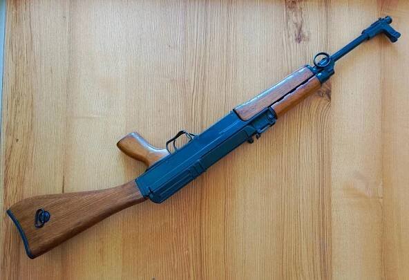 Znehodnocený samopal vz. 58 ve dřevě (starý zákon) - Sběratelské zbraně