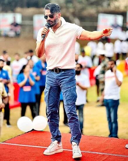 Suniel Shetty : Net Worth, Height, Weight, Age, Affairs, Wiki, Facts and Figures 16