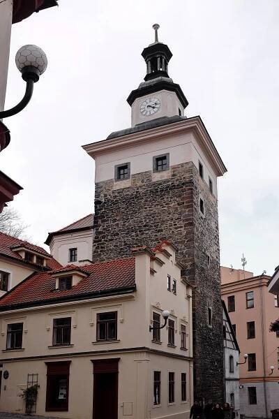 Soubor:Loket Městské opevnění Černá věž (3).jpg – Wikipedie