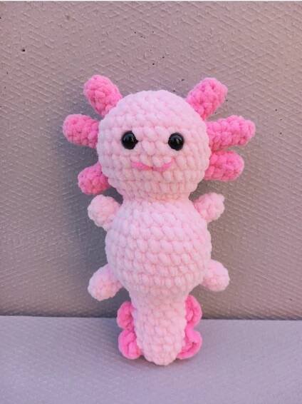 Plyšák Axolotl růžový háčkovaný
