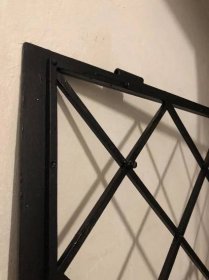 Kovová mříž na okno - Starožitnosti
