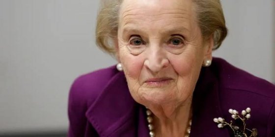 Madeleine Albrightová: Rázná diplomatka, za kterou mluvily i její brože