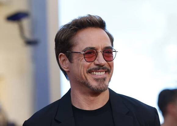 Herec Robert Downey Jr. na premiéře filmu... | iROZHLAS - spolehlivé zprávy