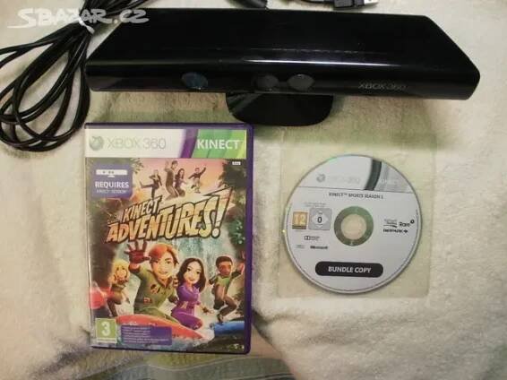 Kinect senzor na XBox 360 + 2 x hra