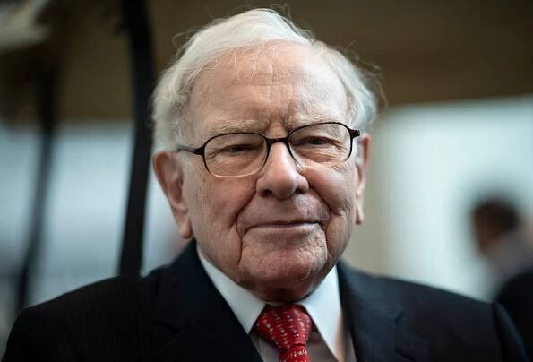 Warren Buffett: This is the No. 1 mistake parents make when teaching kids about money