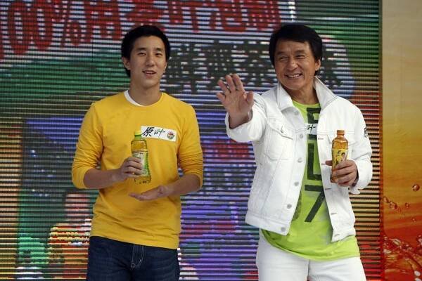 Foto k tématům Jackie Chan, Jaycee Chan – stránka 1