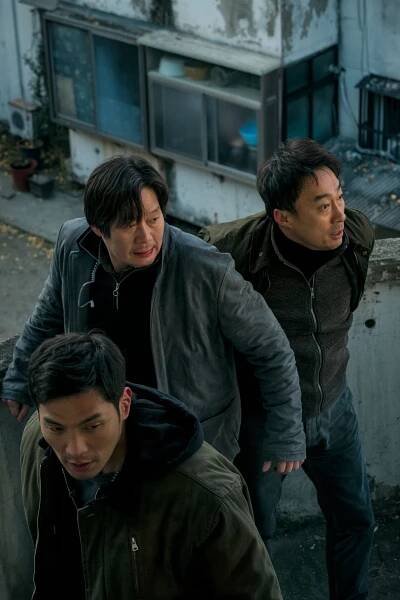 Daniel Choi, Jae-myeong Yoo, Sung-min Lee - Biseuteo - Z filmu