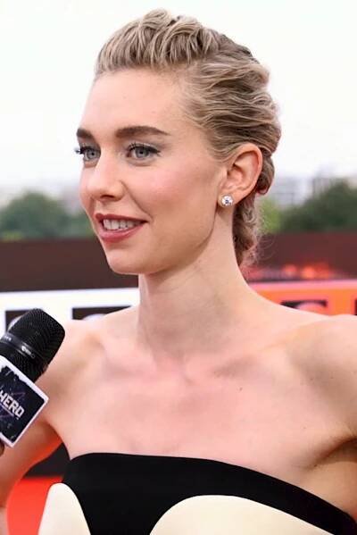 Vanessa Kirby – Wikipedie