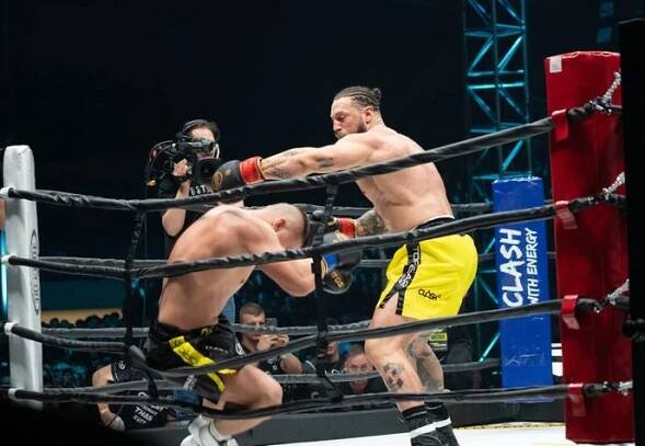 Jakub Enžl v boxu porazil influencera Valáška