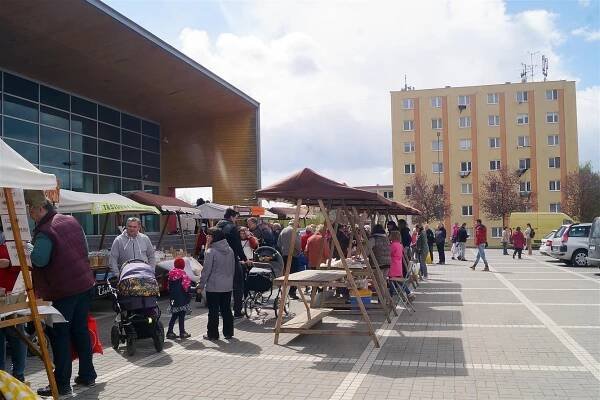 Jarní farmářské trhy | Mokrá-Horákov