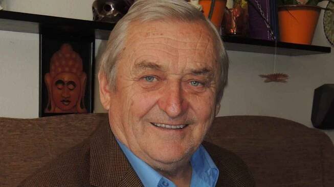 Jaroslav Hájek obdržel od Agentury Dobrý den certifikát o vytvoření českého rekordu. Je nejplodnějším autorem písní věnovaných obcím České republiky. 