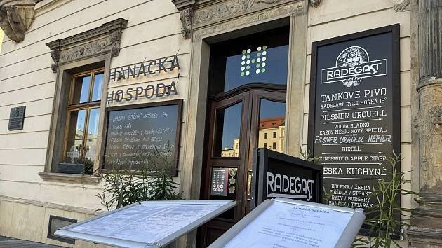 Proměna paláce v Olomouci vyřadí z provozu Hanáckou hospodu. Na jak dlouho?