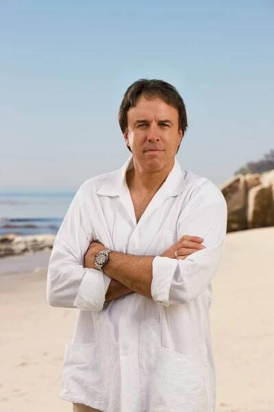 Tráva - Série 4 - Promo - Kevin Nealon