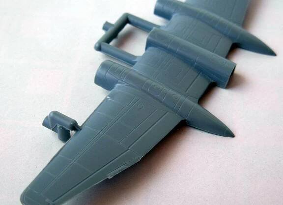 HEINKEL HE 219A-5 UHU, 1/144, MARK I, NÁHLED DO KRABICE – Modelářovo.cz