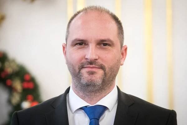 Pre nedostatok financií sú ohrozené viaceré oblasti služieb v meste Košice, tvrdí primátor