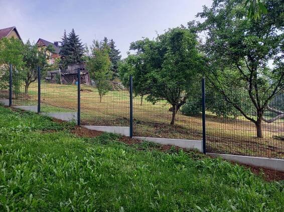 Stavba gabionového plotu v Litochovicích nad Labem – Gabiony na klíč