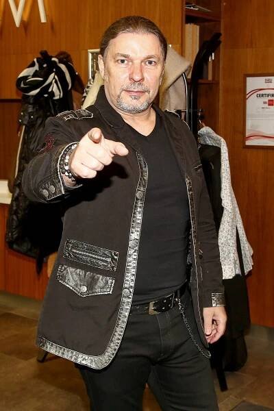 Rocker Petr Kolář se proti opatřením nebouří: Kdyby lidé dodržovali základy hygieny, bylo by líp