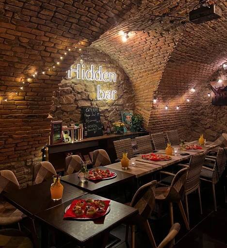 Hidden Bar – Meanto Restaurant