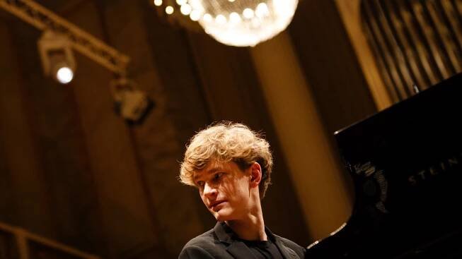 Celebrating Beethoven 2020 - Jan Lisiecki