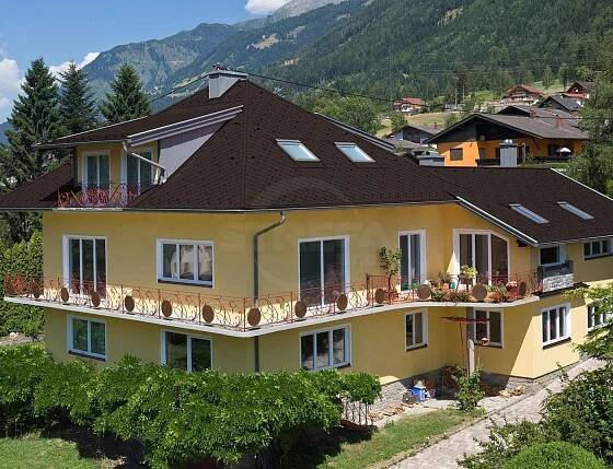 PREFA falcovaná šablona 29 x 29 - stucco - Oříšková P.10