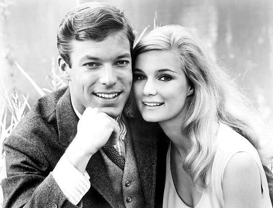 Richard Chamberlain a Yvette Mimieuxová ve filmu Joy in the Morning, 1965 (2) - Richard Chamberlain (5/5)