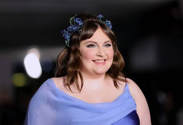 Lena Dunham se vrací do televize. Chystá seriál Too Much s Willem Sharpem a Megan Stalter