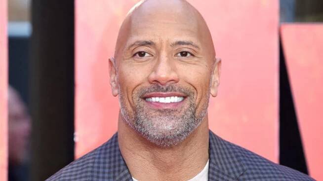 Dwayne Johnson potěšil 101 letou babičku. K narozeninám jí dal dárek, který ve svém věku asi nečekala