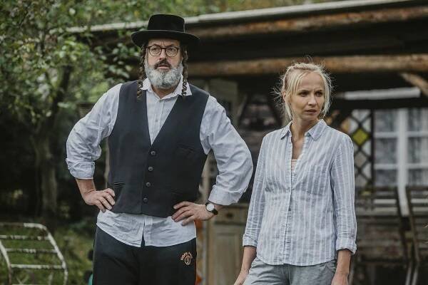 ŽENA-IN - Celebrity o chataření: Jana Švandová si chatu vždy přála, Josef Polášek má svých starostí dost