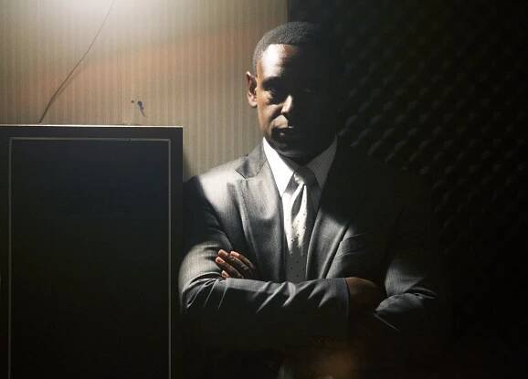 Ve jménu vlasti - Slepé místo - Z filmu - David Harewood
