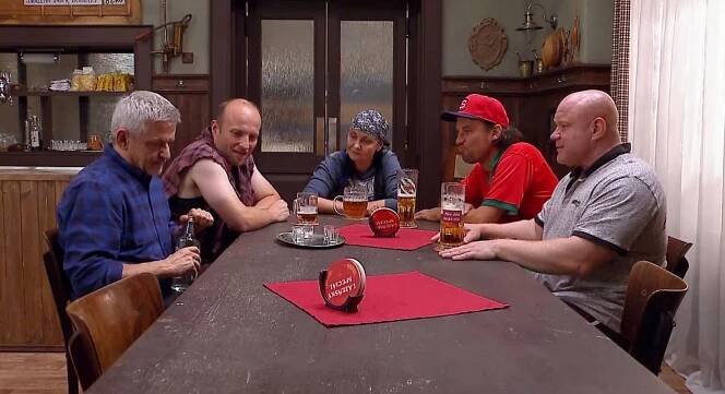 Ohnivý kuře - Bomba nevybuchla! - Z filmu - Michal Suchánek, Jiří Ployhar ml., Kamila Sedlárová, Zdeněk Vencl