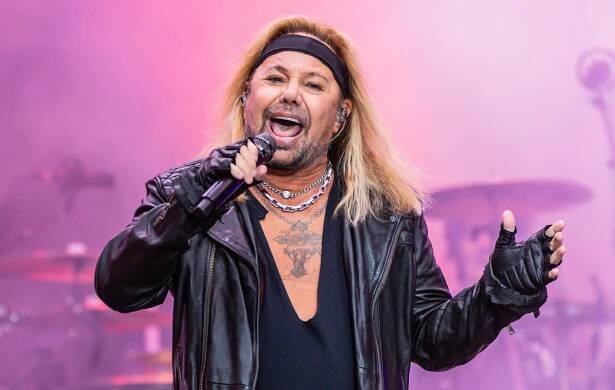 Mötley Crüe | Artists | NME.com