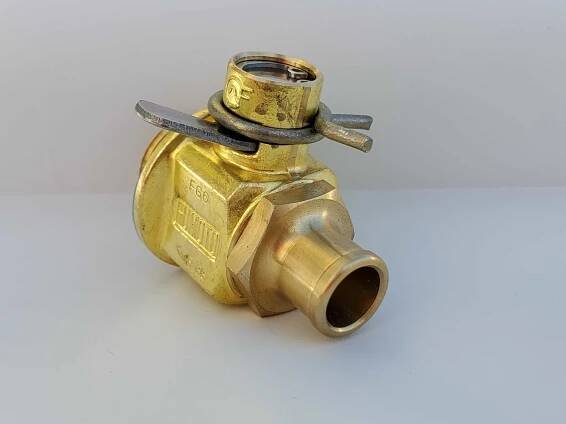 F-Lock: Lever Lock for F-Series Valves (Not compatible with SX and F316L valves)