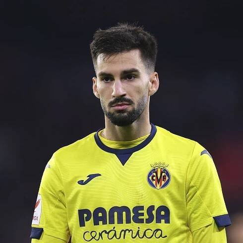 Barcelona, Liverpool and Man Utd linked with standout Villarreal midfielder