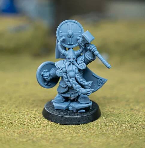 highlands-miniatures-dwarf-prince
