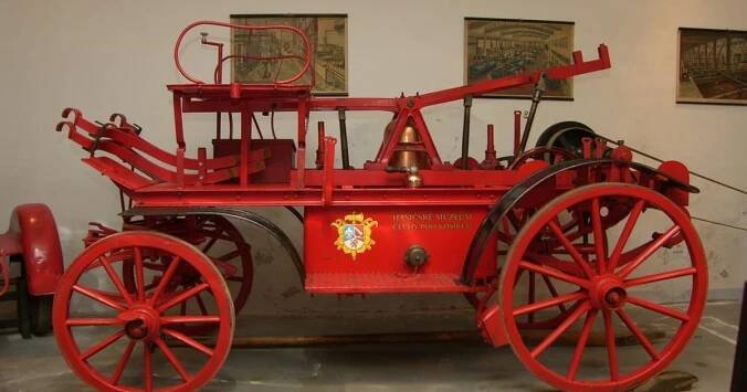 Hasičské muzeum Čechy pod Košířem - Objevte unikátní hasičské exponáty z historie - Po Česku