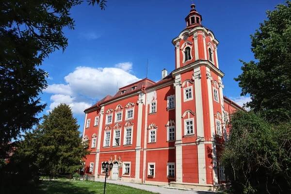 Nahlédnutí do vzdáleného středověku v Dětenicích
