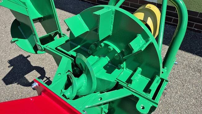 Štěpkovače za traktor / malotraktor PIRANA Bystroň - Integrace s.r.o.