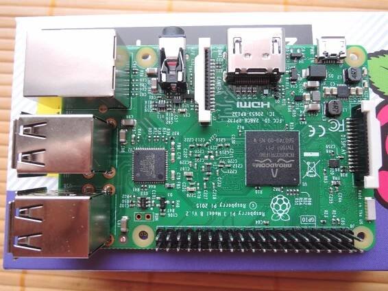 Raspberry Pi 3 B – foto – RASPBBERRY Pi