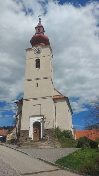 Soubor:Kostel Povýšení svatého Kříže v Husinci na jaře 2025 (28815).jpg – Wikipedie