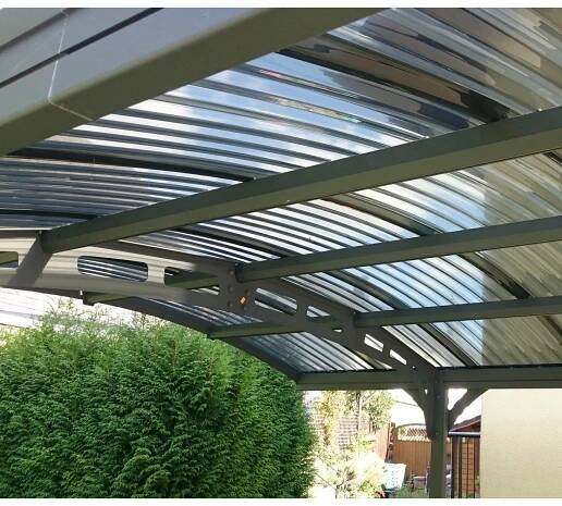 Palram Atlas Carport mit Bogendach, Aluminium, Basaltgrau, 495x288 cm. Detailansicht der Dachkonstruktion.