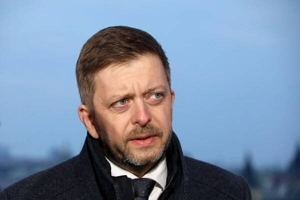 Spojovat střelce s telegramovým účtem byl přešlap, přiznal Rakušan. Podle Bradáčové je třeba znát vrahův motiv