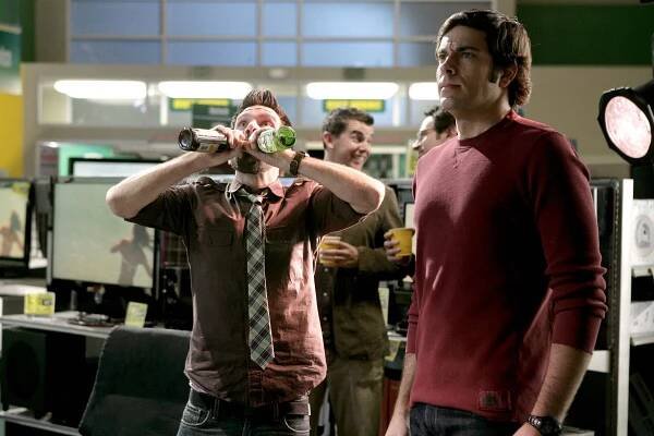 Chuck - Chuck a zlomené srdce - Z filmu - Joshua Gomez, Zachary Levi