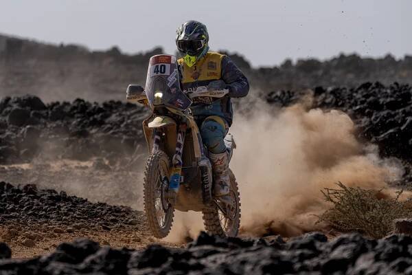 Prokeš bude po poruše motoru dál na Dakaru pokračovat! Engel je v cíli maratonské etapy - Orion - Moto Racing Group - účastník dvanácti ročníků Dakar rallye