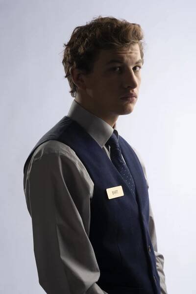 Noční recepční - Promo - Tye Sheridan